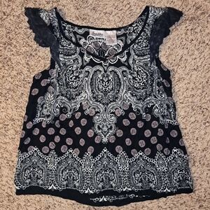 Forbidden Los Angeles Size L Black and White Paisley Lace Trim Top